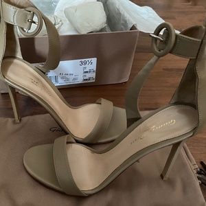 Gianvito Rossi Portofino Como Nude Heels 39.5